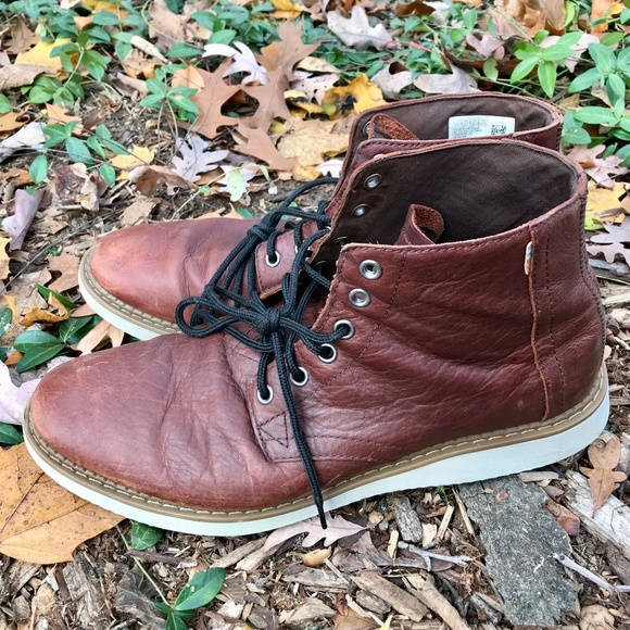 Tom's Mens Chukkas - Picture 1 of 5